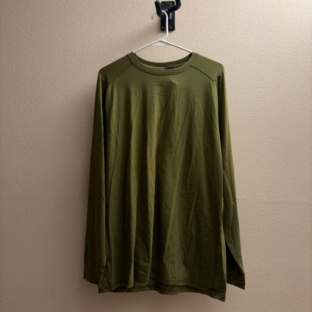 Alphalete Olive Green Long Sleeve Shirt